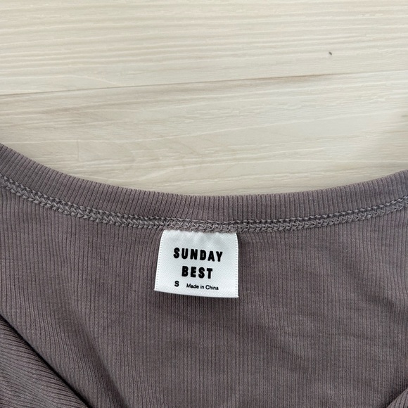 Grey Aritzia bodysuit. Size small - Picture 3 of 3